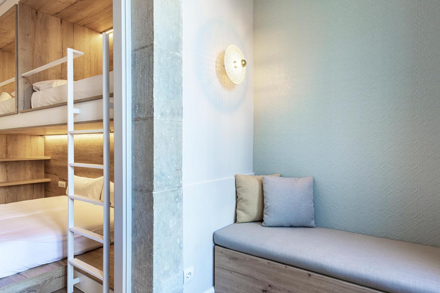Weflating Boutique Hostel Barcelona Exterior photo