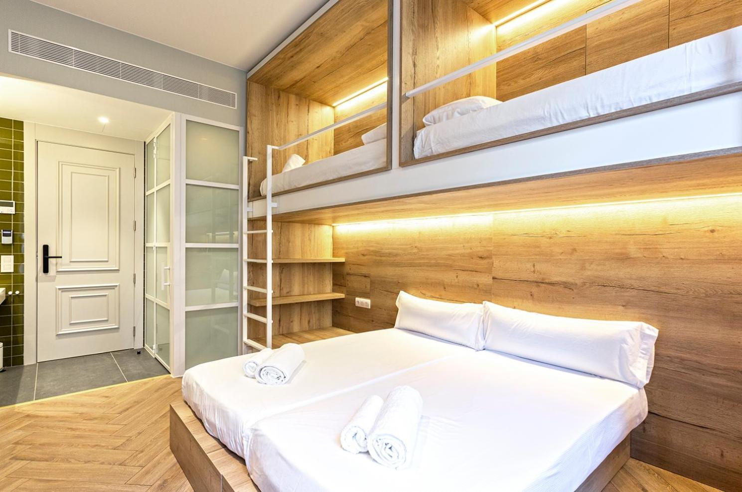 Weflating Boutique Hostel Barcelona Exterior photo
