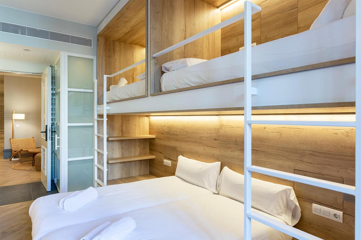 Weflating Boutique Hostel Barcelona Exterior photo